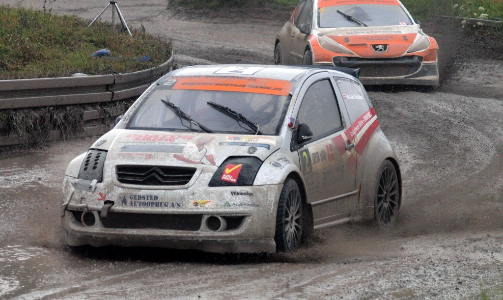 Michael Rolighed vandt en flot sejr for SUPER 1600 i regnvejret foran klubkammeraten: Ulrik Linnemann
(Foto: Åge Kirketerp Jensen)